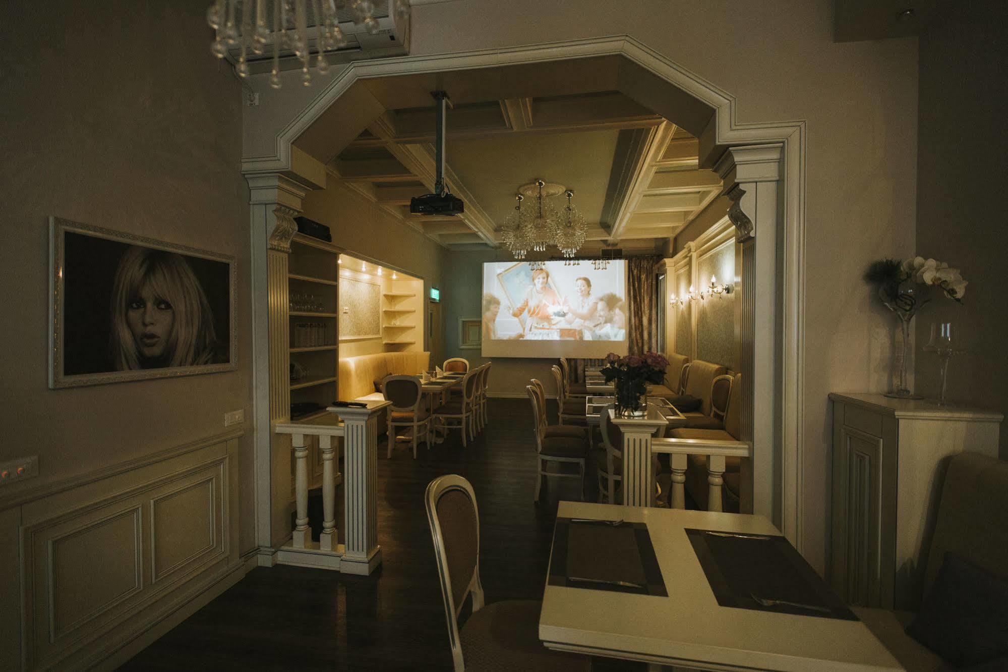 Vila Cornelia Бухарест Экстерьер фото
